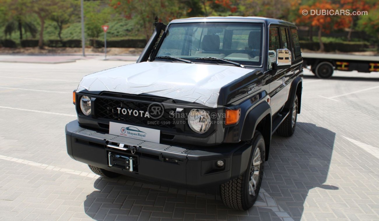 Toyota Land Cruiser Hard Top LC76 2.8L DIESEL FULL OPTION A/T 2024