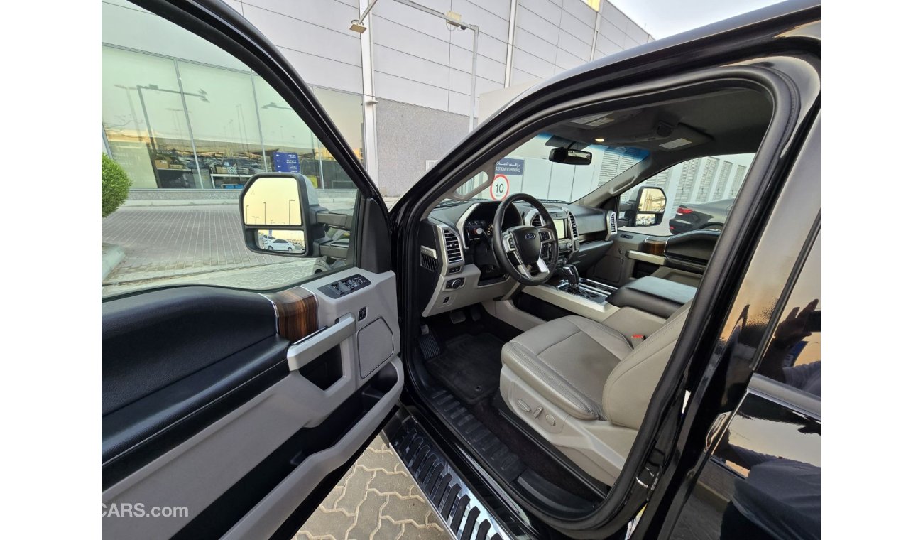 فورد F 150 لاريات