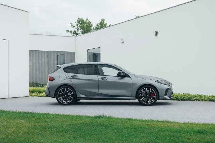 BMW 118i exterior - Side Profile