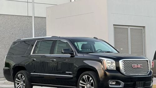 GMC Yukon XL Denali 6.2L (7 Seater) GMC YUKON DENALI XL GCC 2017 ORGINAL PAINT // PERFECT CONDITION