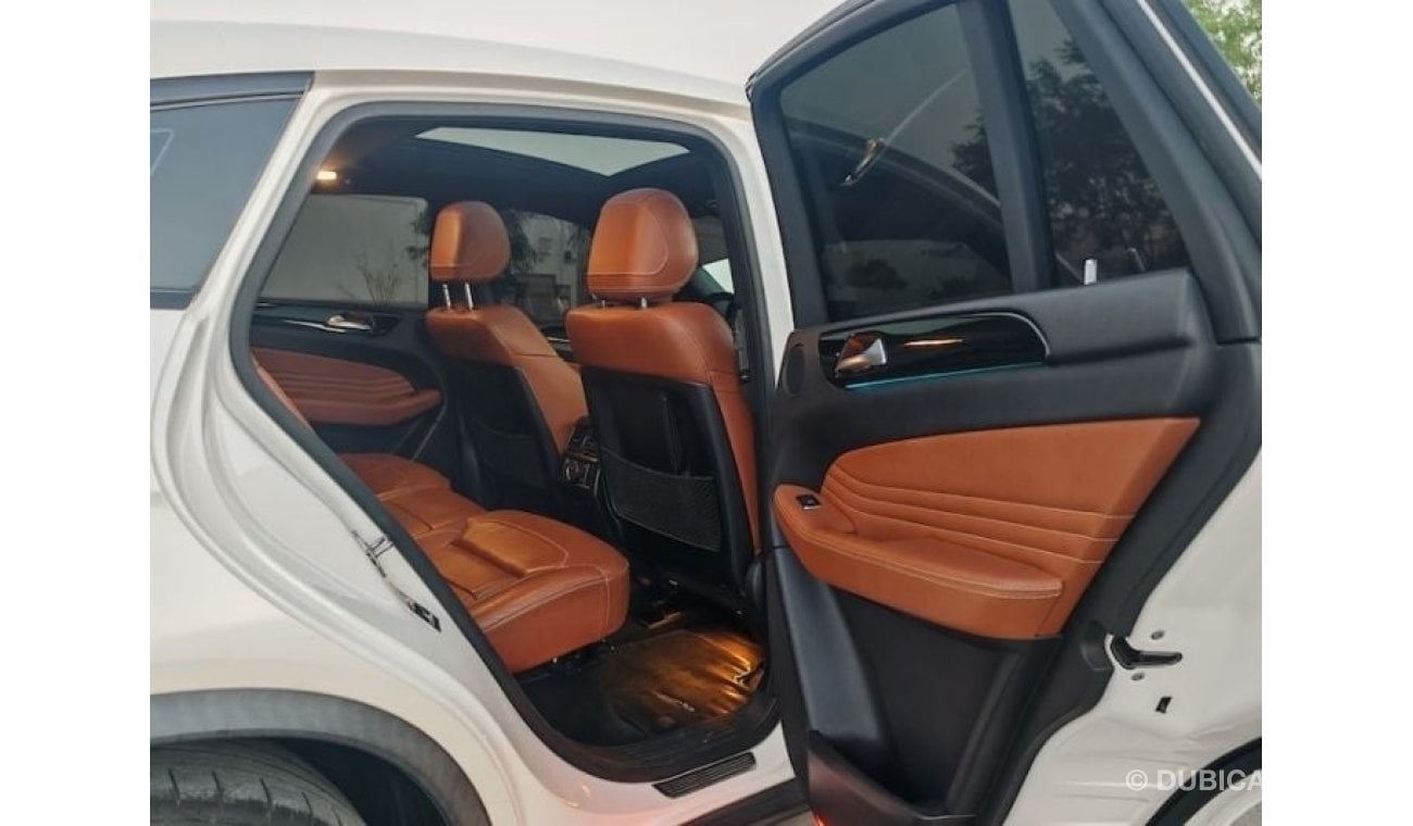 مرسيدس بنز GLE 43 AMG كوبيه مرسيدس GLE43 خليجي فل اوبشن صيانة الوكالة كامل مالك اول