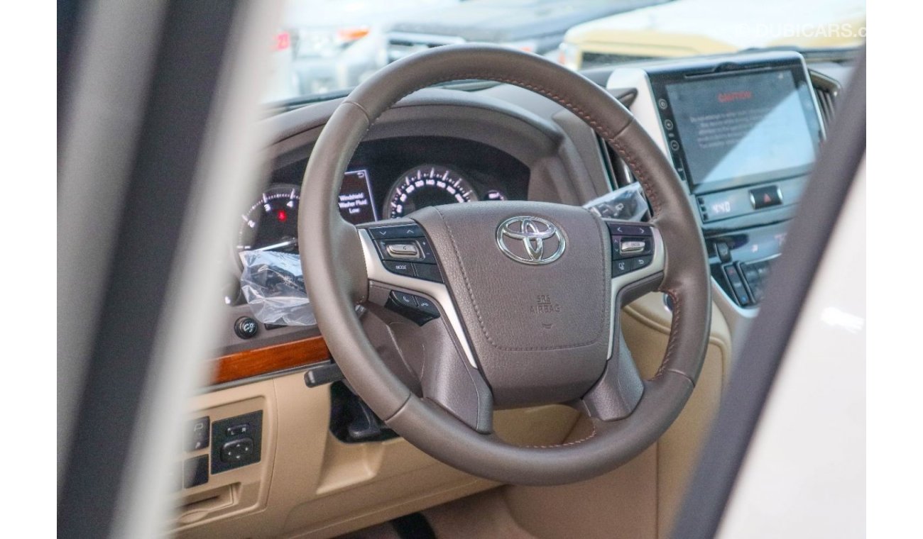 تويوتا لاند كروزر Toyota Land Cruiser VXR white Edition 5.7L V8 2018