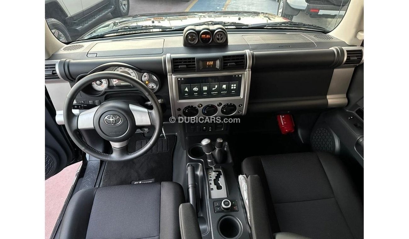 Toyota FJ Cruiser GXR GCC SPEC UNDER WARRANTY