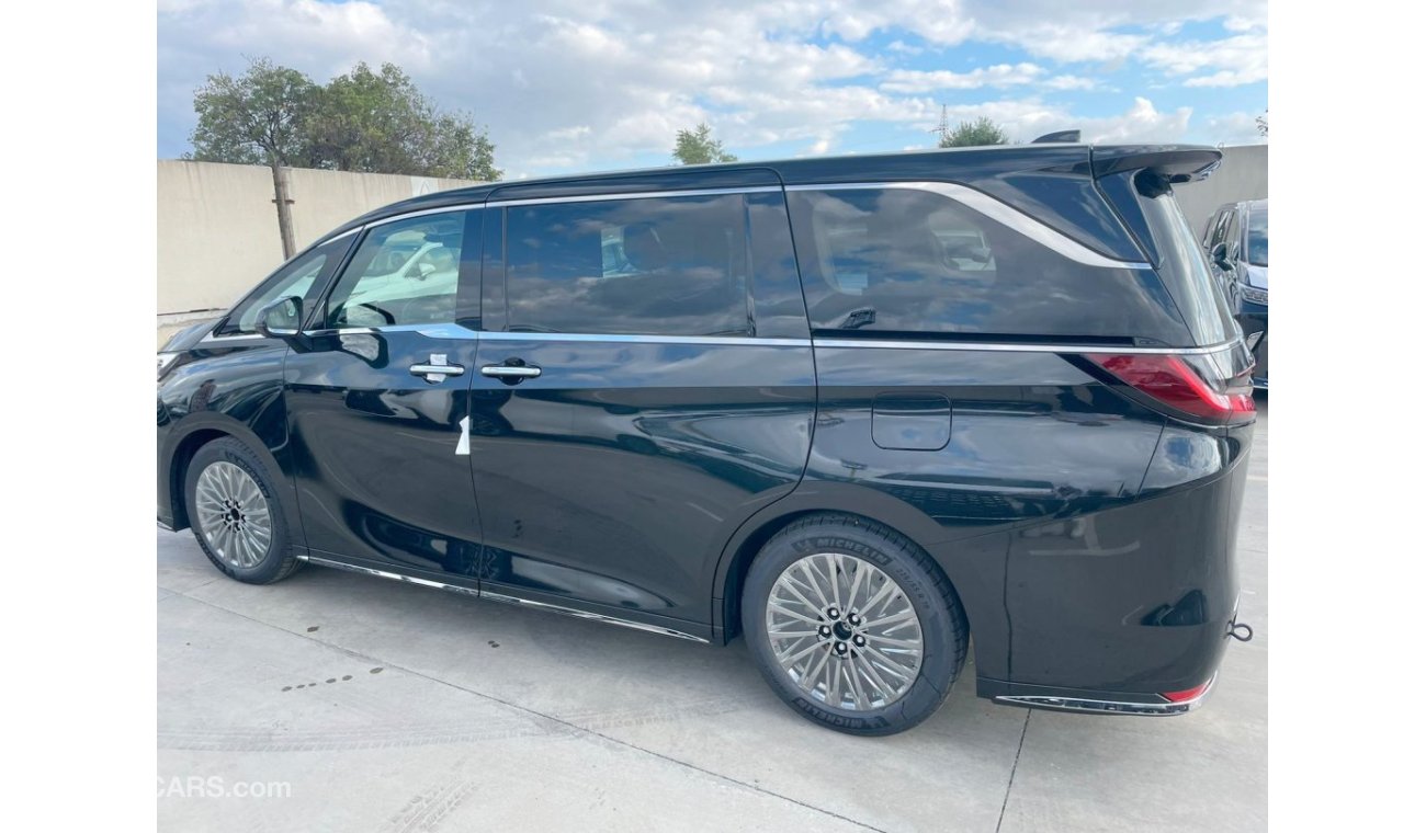 لكزس LM 350h 350H 2.5L Hybrid VIP 4 seater 2024 YM