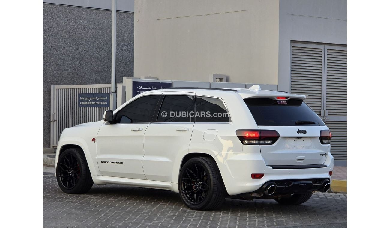 Jeep Grand Cherokee SRT8 6.4L JEEP GRAND CHEROKEE SRT V8 2015 GCC ORGINAL PAINT // ACCIDENT FREE // PERFECT CONDITION