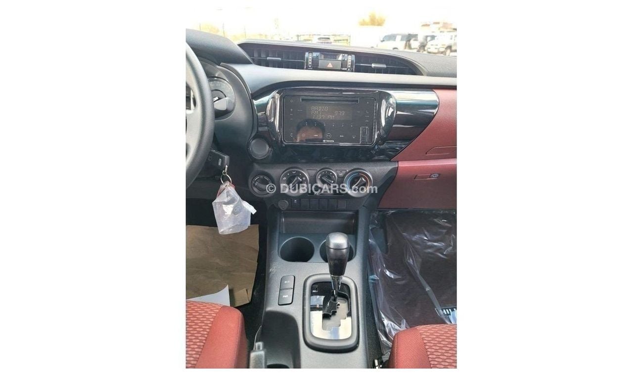 تويوتا هيلوكس Toyota Hilux 2.7L Petrol Automatic Mid Option 2024