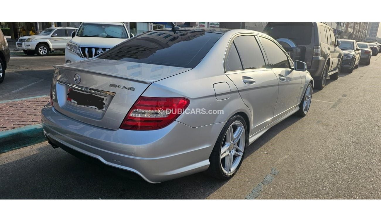 مرسيدس بنز 200 Mercedes Benz C 200AMG