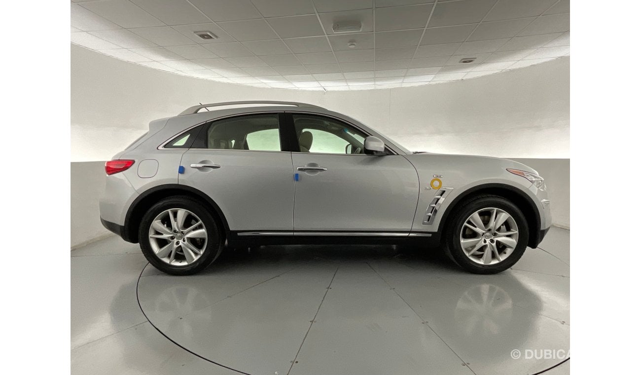 Infiniti QX70 Luxury / Luxe Sensory| 1 year free warranty | Exclusive Eid offer