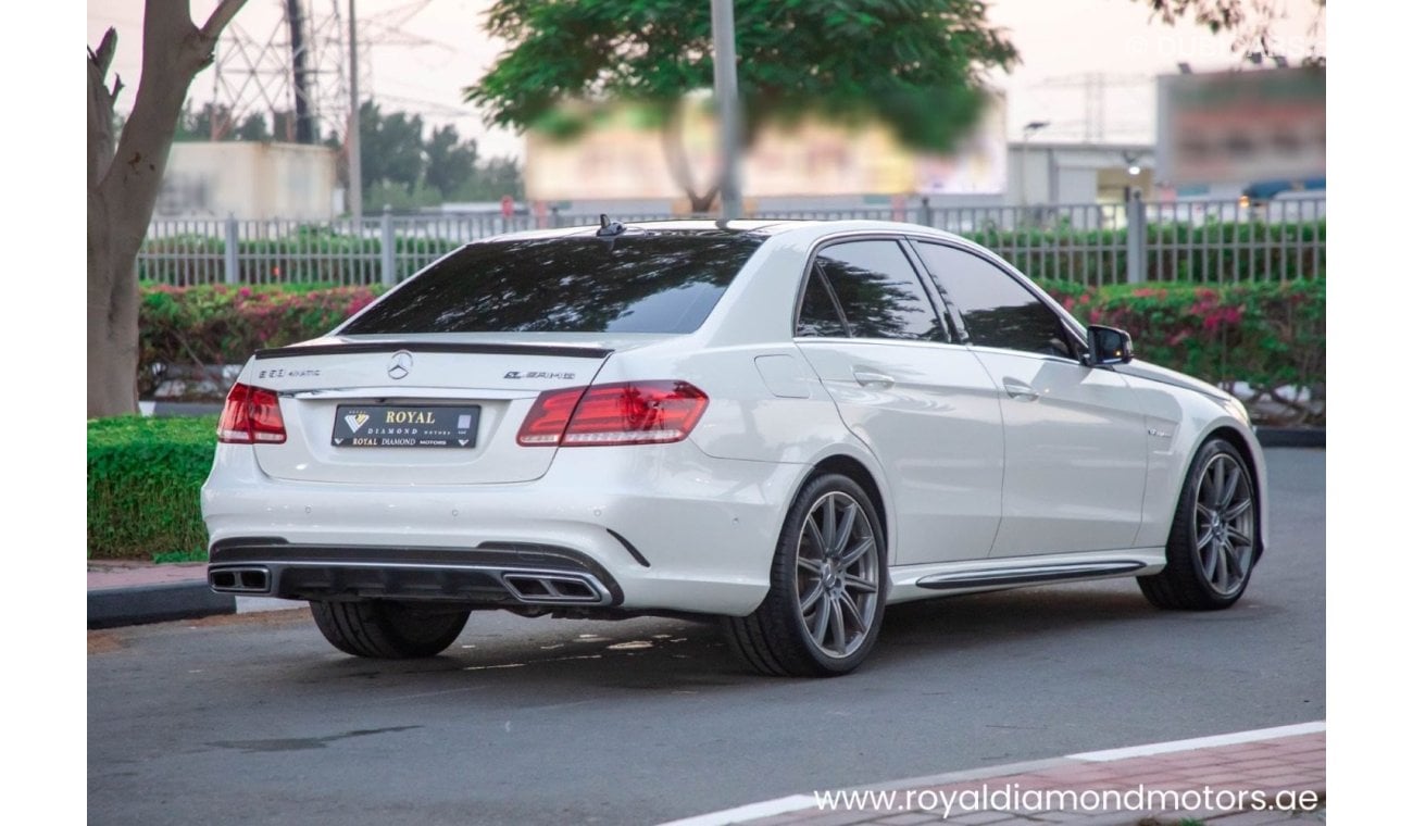 مرسيدس بنز E 36 AMG Mercedes Benz E63s AMG 2015 GCC Full Option