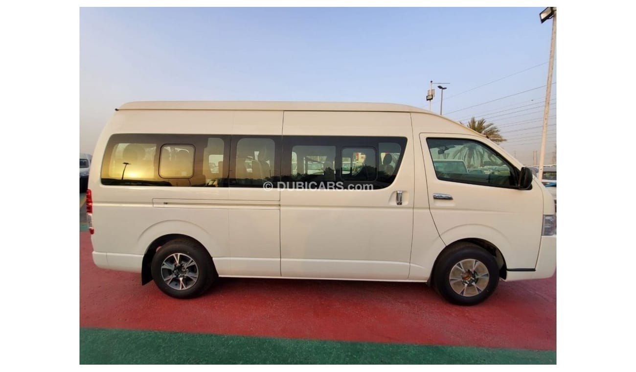 Toyota Hiace High Roof  old shape  model 2.5L Diesel 15 seats