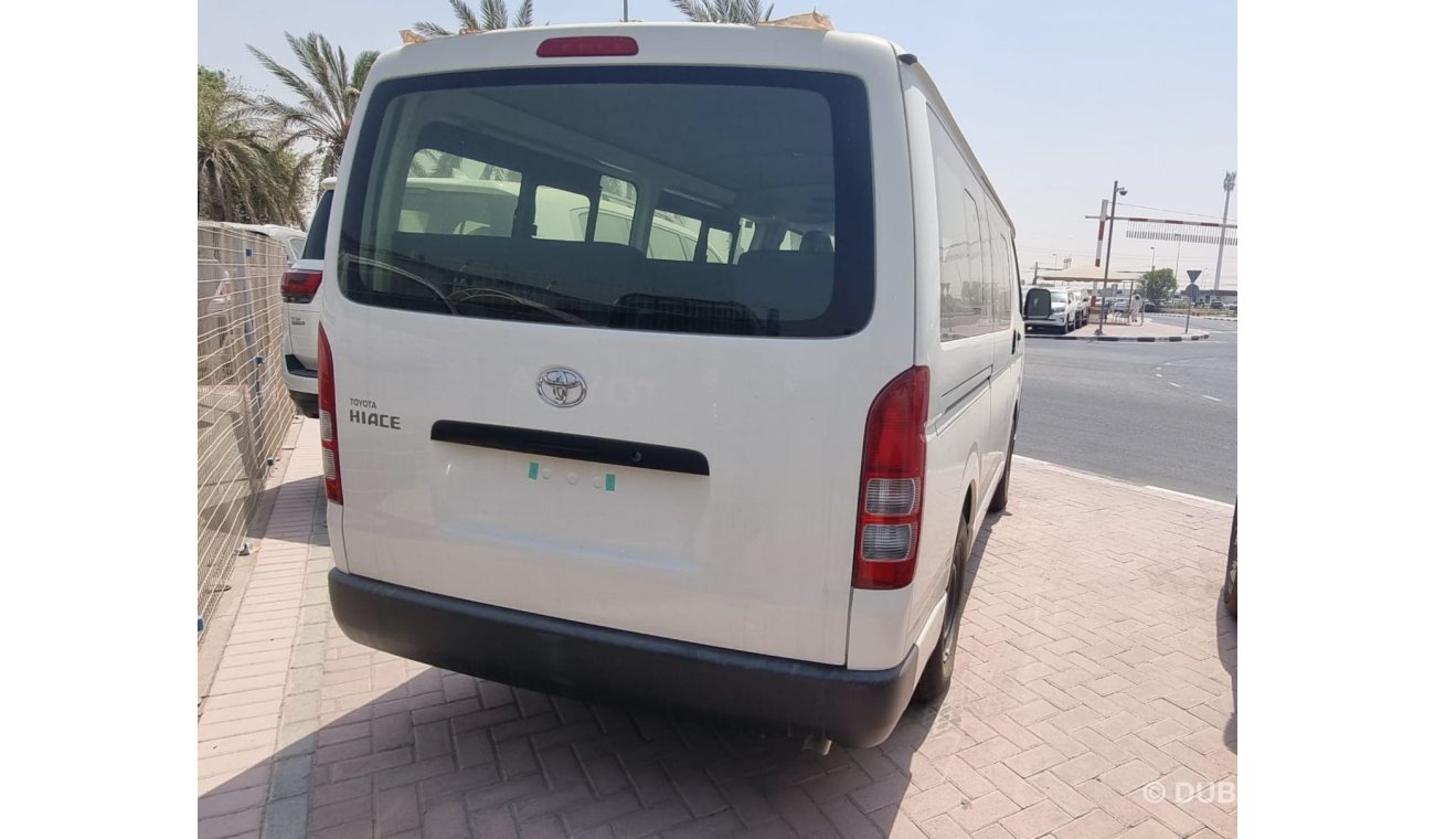 Toyota Hiace TOYOTA HIACE VAN 2.5L DIESEL M/T STANDARD ROOF