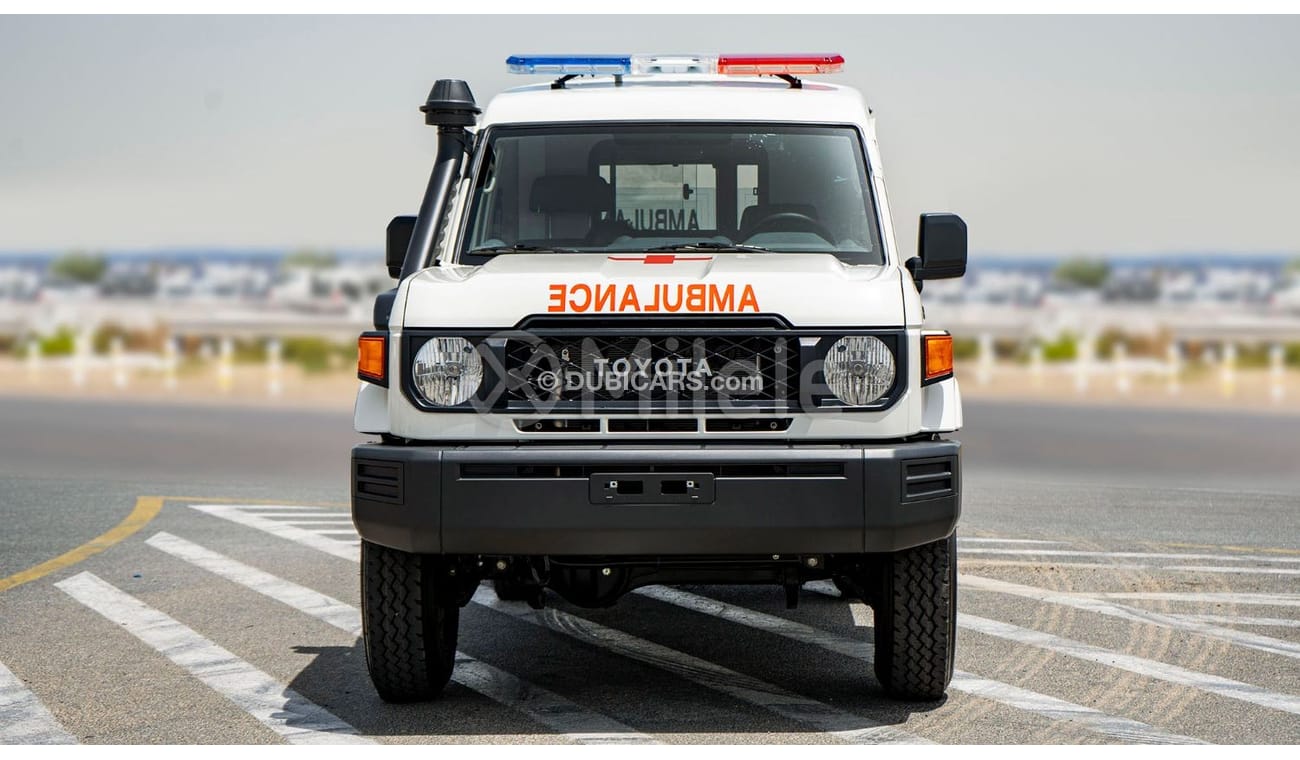 تويوتا لاند كروزر هارد توب LC78 AMBULANCE 4.2L DIESEL: MEDICAL FITTINGS, PARTITIONED CABIN