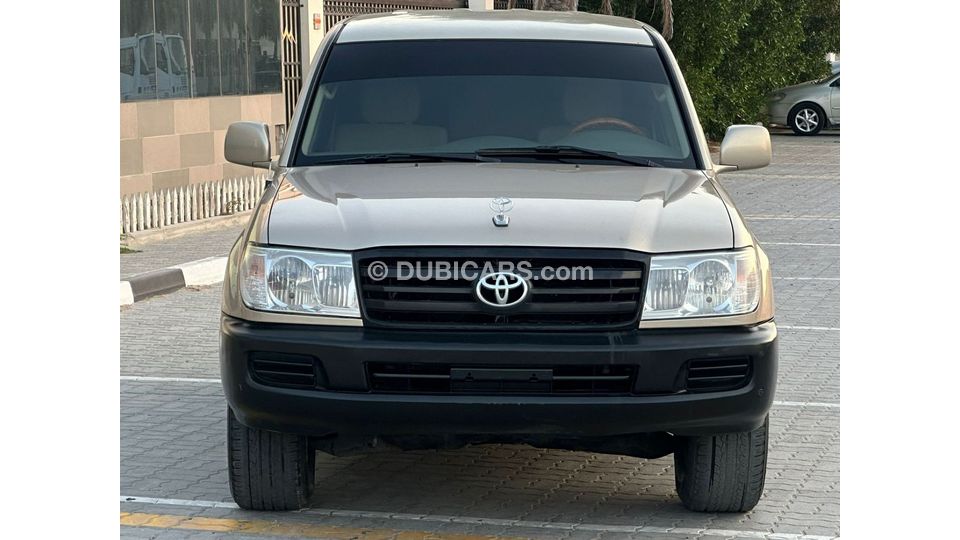 Used Toyota Land Cruiser 2004 for sale in Dubai - 717148