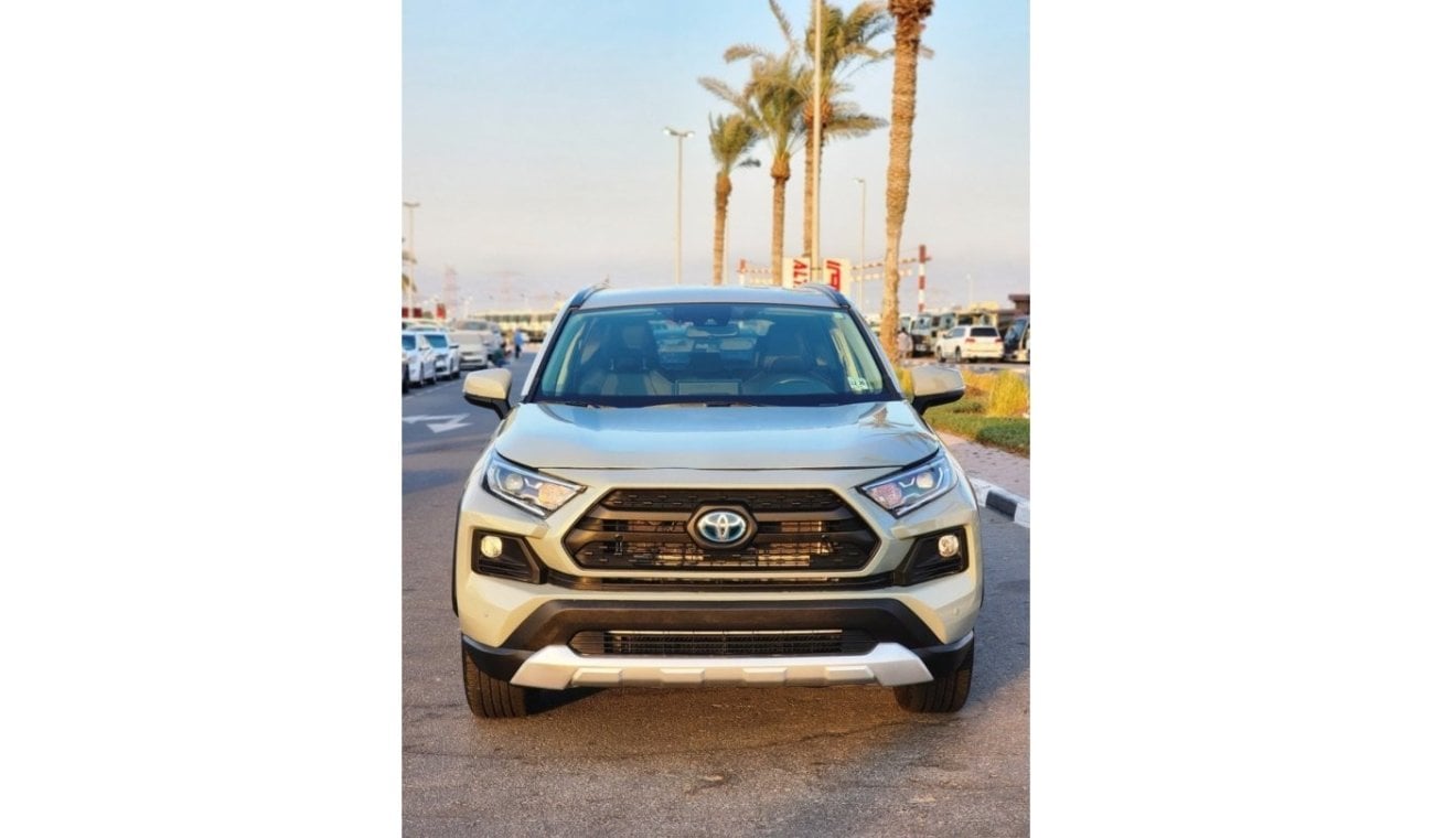 تويوتا راف ٤ TOYOTA RAV 4 XLE Hybrid 2021