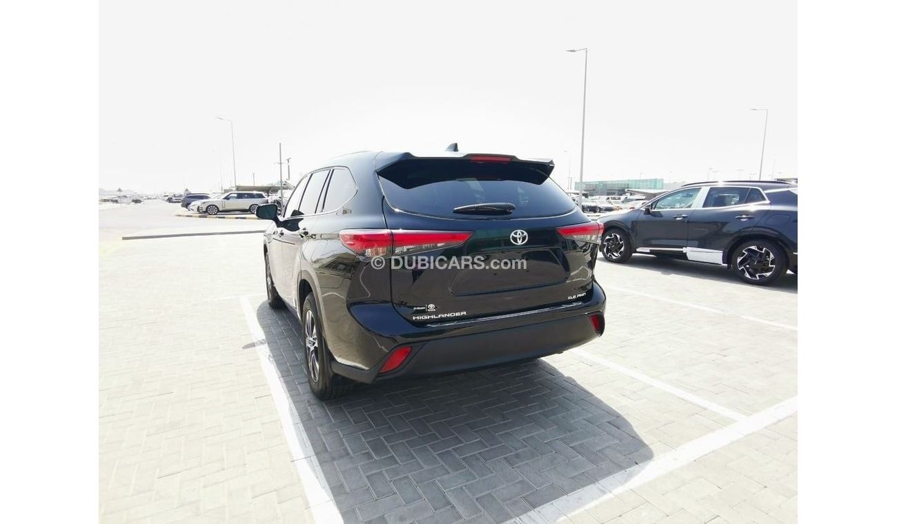 Toyota Highlander Toyota Highlander XLE - 2022 - Black