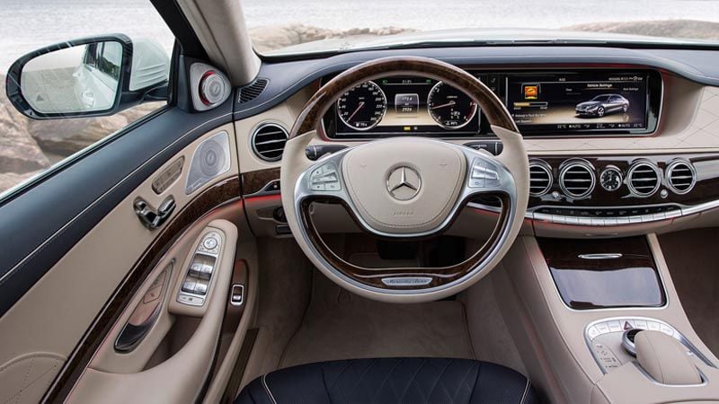 Mercedes-Benz S 560 interior - Cockpit