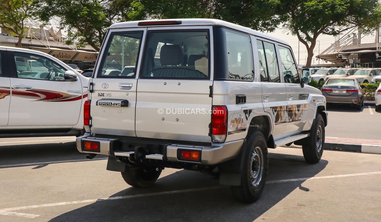 Mitsubishi Canter Van