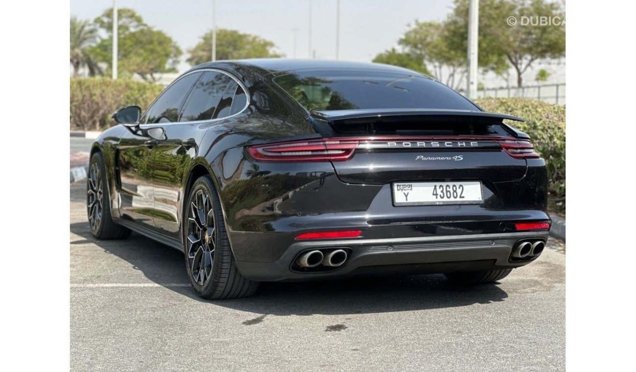 بورش باناميرا Porsche Panamera 4S / American / 2017 / Perfect Condition / 3000 Dirhams Monthly.