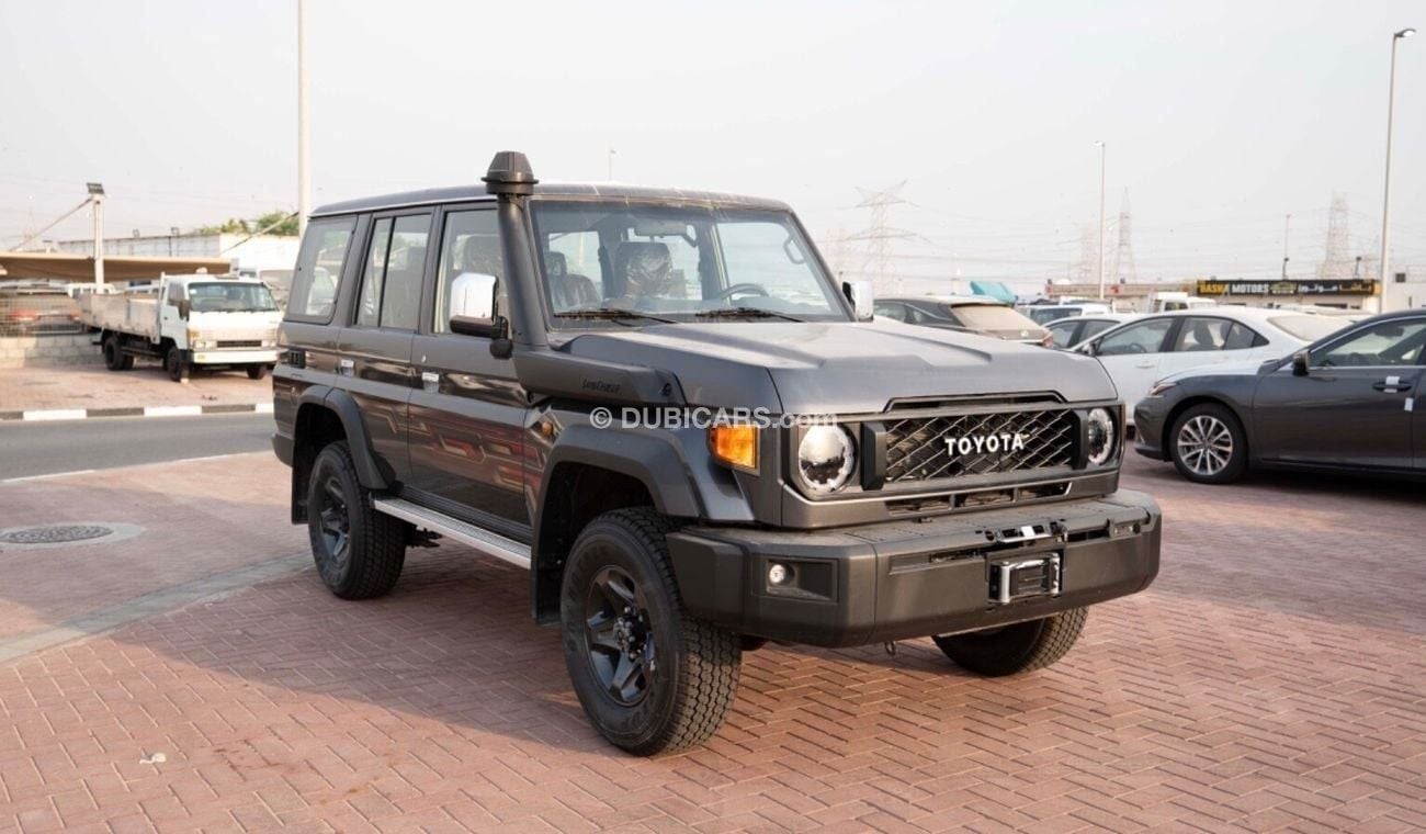 Toyota Land Cruiser 76 - 4.0L V6 PETROL M/T MY24