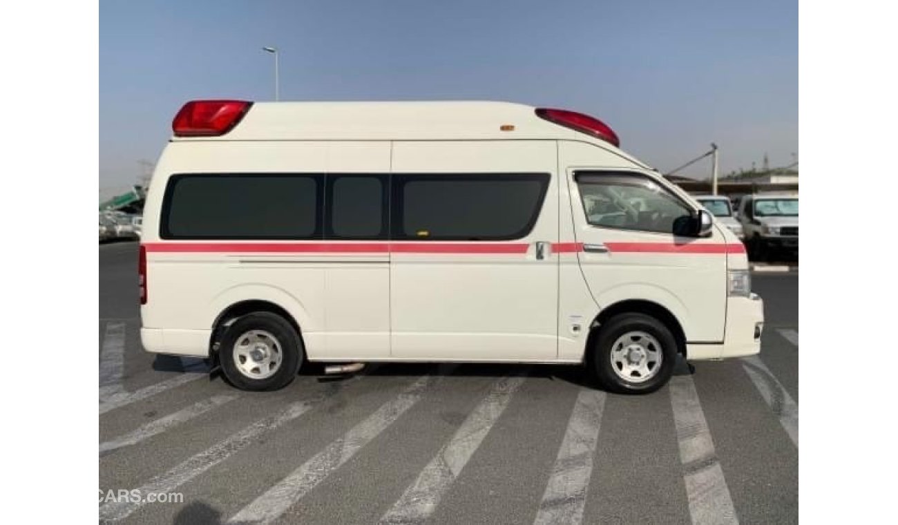 تويوتا هاياس 2012 LHD Petrol Ambulance Top Of The Range Full Options