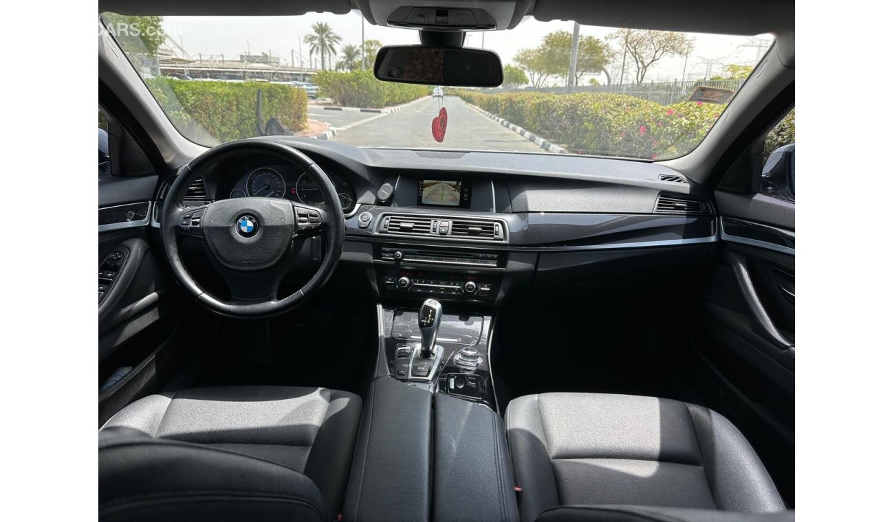 BMW 520i Executive BMW 520 Top Of The Range / GCC / V4 / 2015 / Perfect Condition / Ready to Drive!.