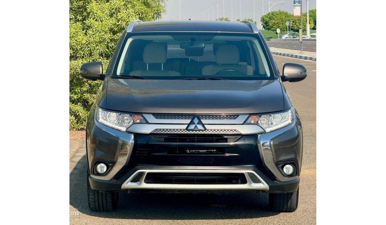 Mitsubishi Outlander GLX High 2020 2.4L GCC (880/-MONTHLY) 7 SEATER 4X4