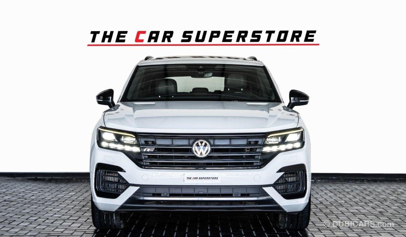 Volkswagen Touareg R-Line 3.0L 4WD 2019 - VOLKSWAGEN TOUAREG R LINE - GCC - SERVICE HISTORY FULL WITH AL NABOODA - 1 YE