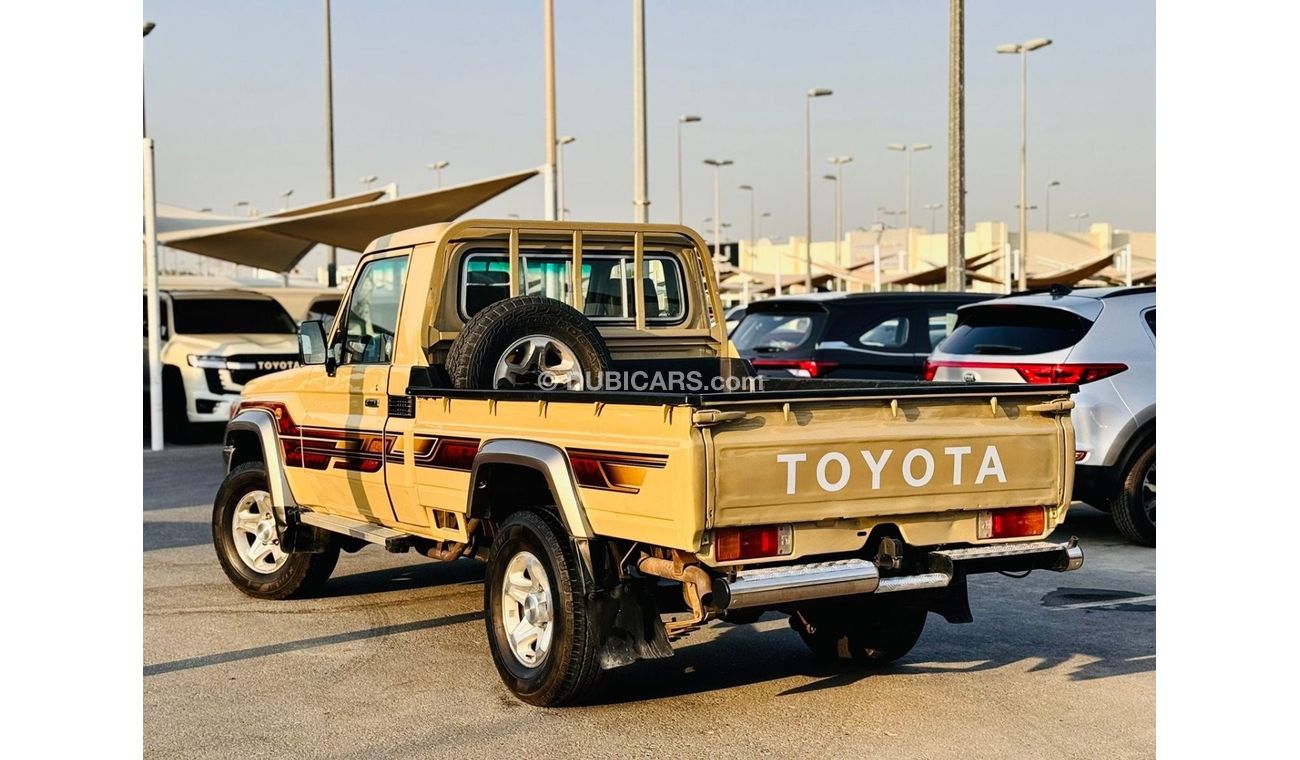 Toyota Land Cruiser Pick Up