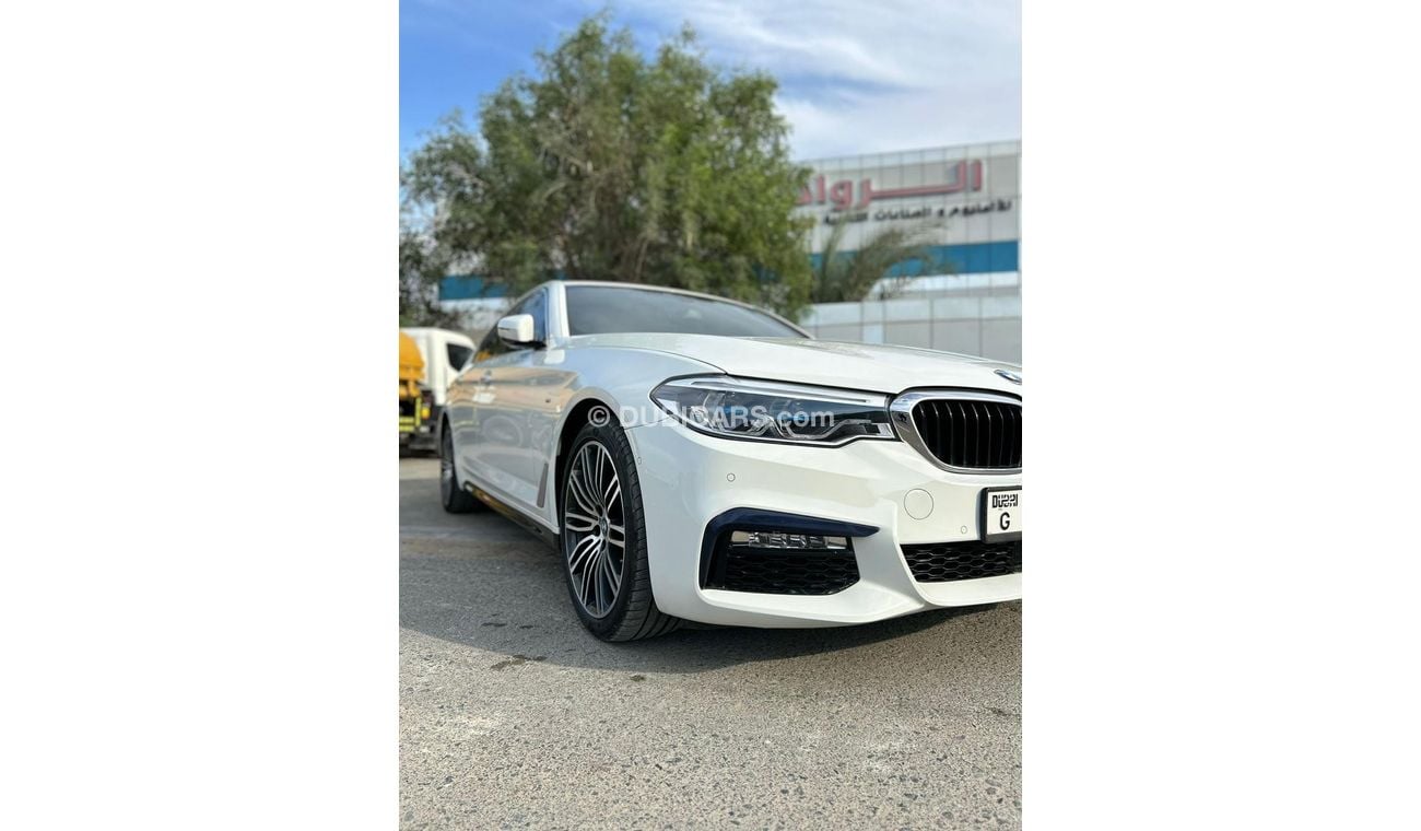 بي أم دبليو 530i Luxury M Sport Package 2.0L