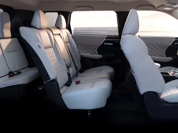 ميتسوبيشي أيرترك interior - Seats