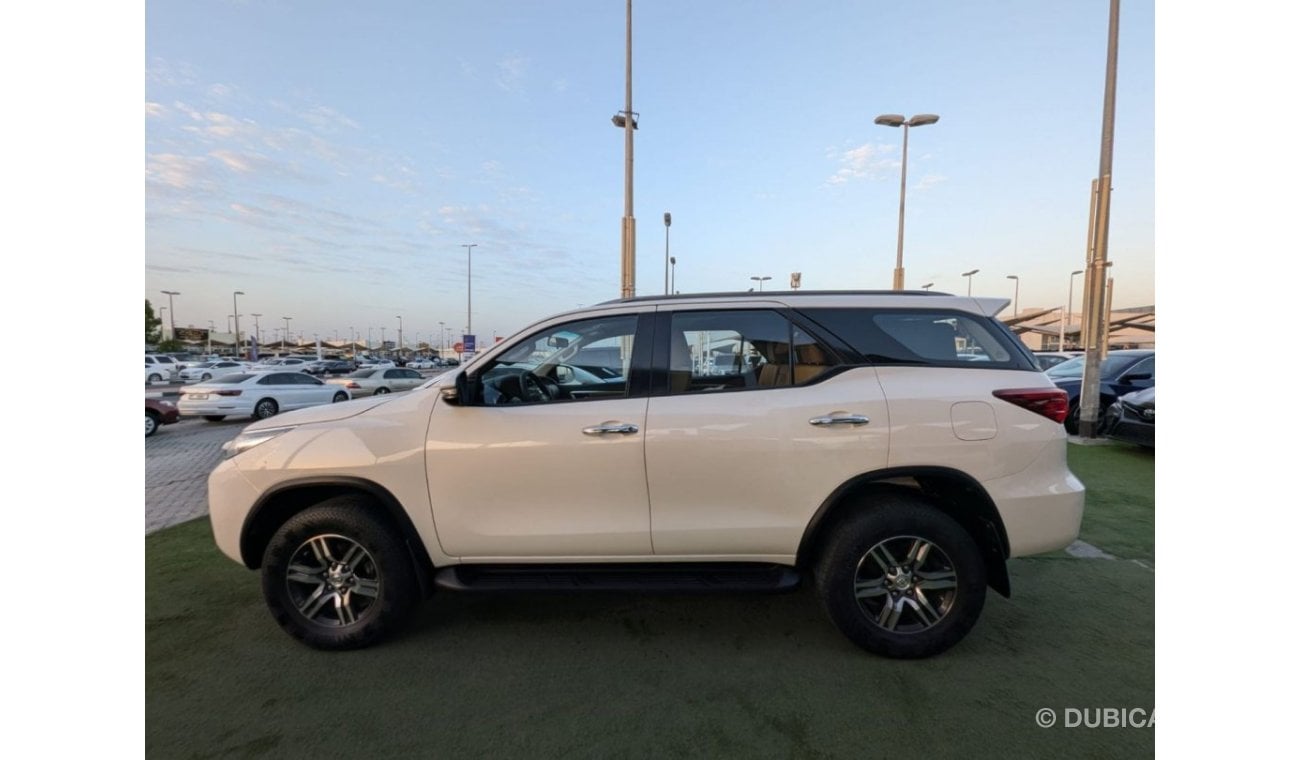 Toyota Fortuner 2019 TOYOTA FORTUNER V6 GXR 4.0L (278 HP) - Automatic . Gasoline . Four Wheel Drive . clean car no a