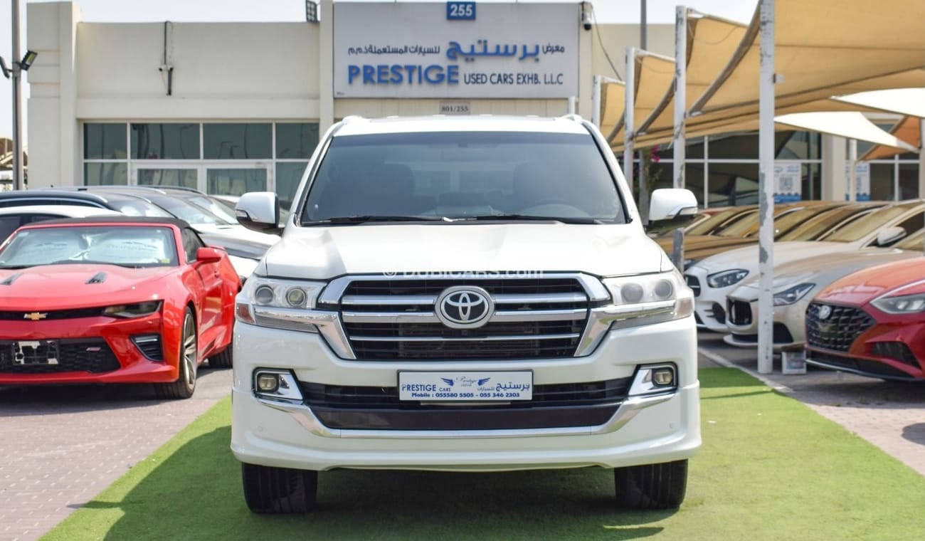 Toyota Land Cruiser VXR V8. Facelift 2016