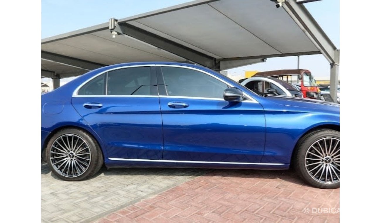 Mercedes-Benz C 220 ديزل خاليه من الحوادث