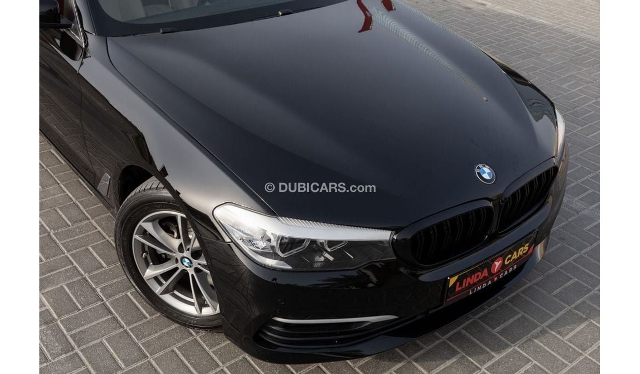 BMW 520i Std 2.0L BMW 520i 2019 GCC under Warranty with Flexible Down-Payment.