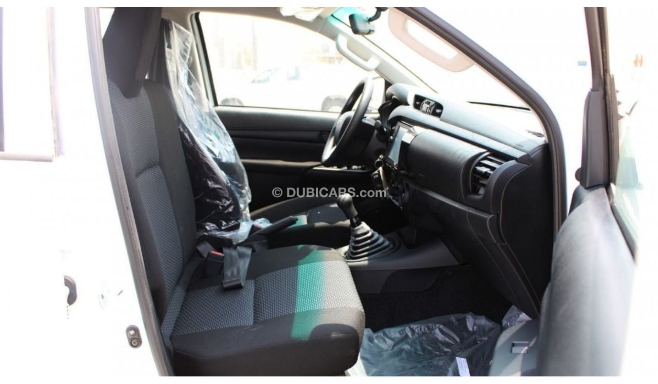 تويوتا هيلوكس 2.7L PETROL COUNTRY DC 4X4 MANUAL (Export Only)