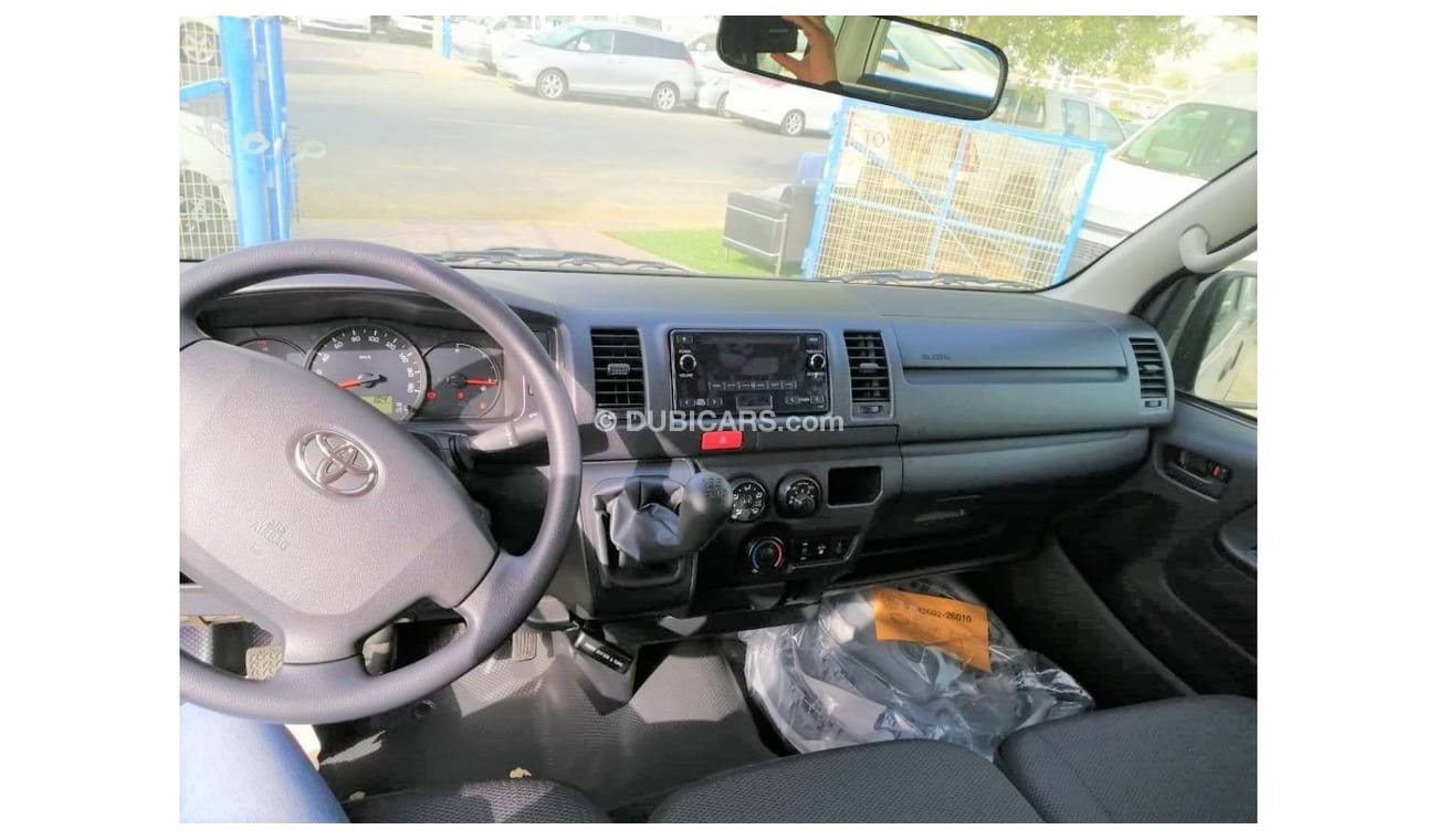 New Toyota Hiace 13 seats 2022 for sale in Dubai - 454432