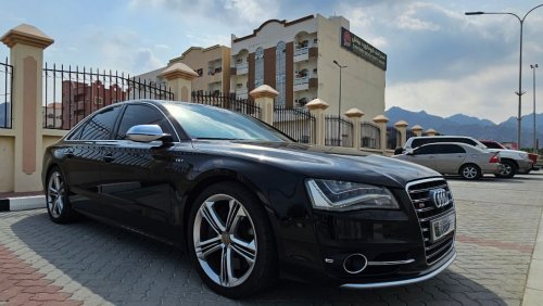 أودي S8 TFSI quattro S-لاين