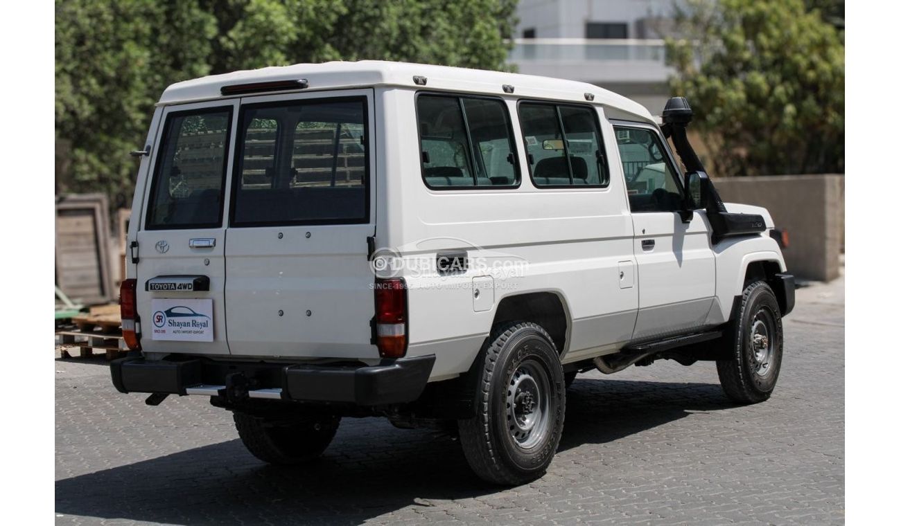 تويوتا لاند كروزر هارد توب LHD LC78 4.2L DSL V6 4WD 3DR 13S MT 2024MY