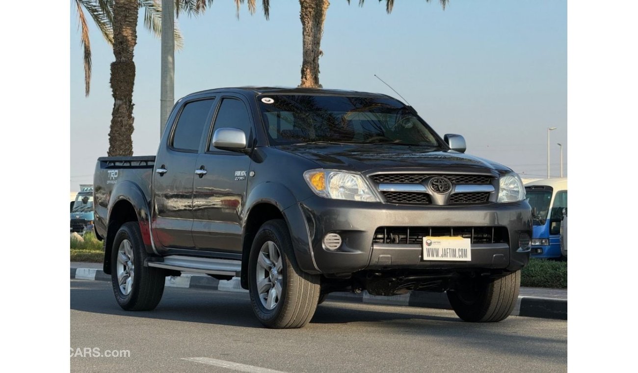 Toyota Hilux PREMIUM DARK LEATHER SEAT | 4 X 4 | REAR VIEW CAMERA | SIDE BODY STICKER