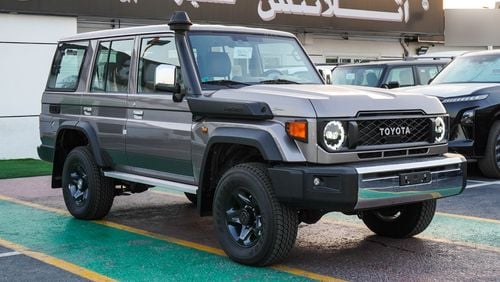 Toyota Land Cruiser Hard Top 4.0L V6 M/T