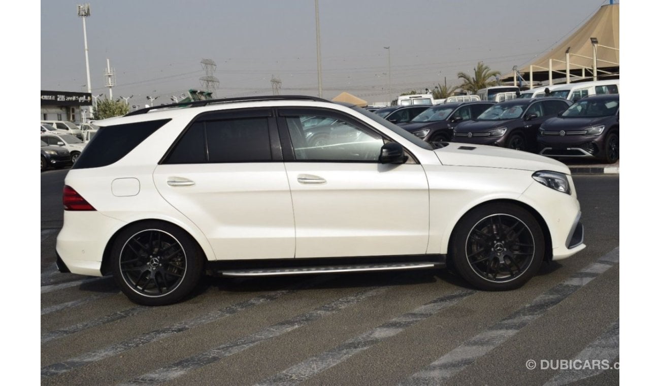 Mercedes-Benz GLE 43 AMG Std English