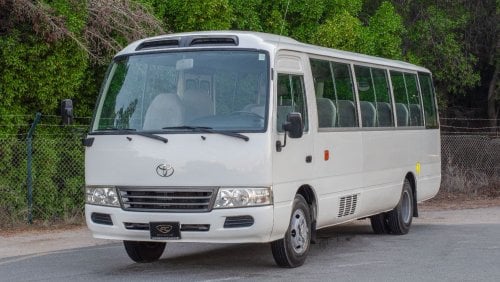 Toyota Coaster 2016 | TOYOTA COASTER | 23-SEATER | AUTOMATIC DOOR | GCC SPECS | T79591