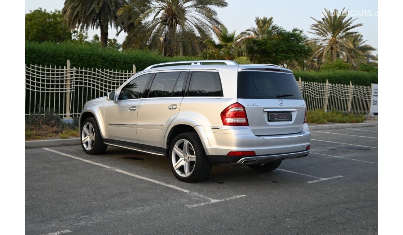 مرسيدس بنز GL 500 0% DP - BEST DEAL - LOW MILEAGE - MERCEDES GL 500 4MATIC - ORIGINAL PAINT - WELL MAINTAINED - GCC