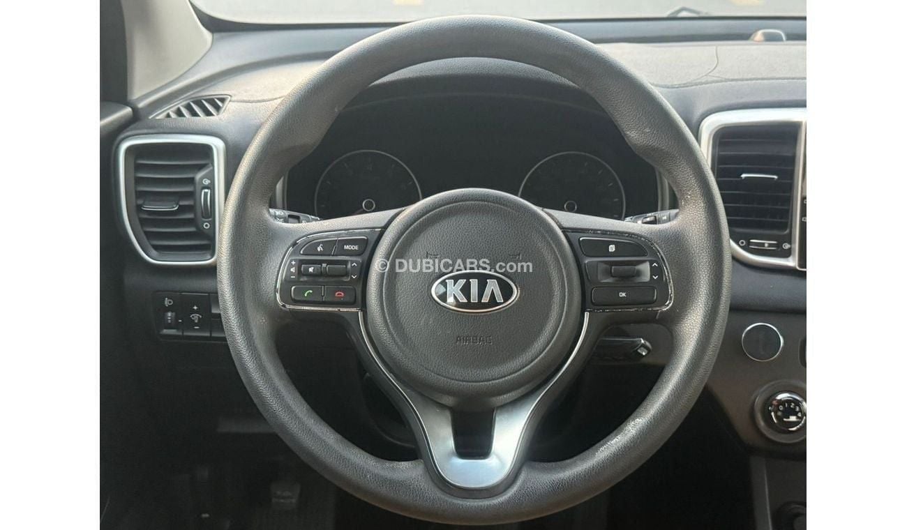 Kia Sportage Base 2.0L