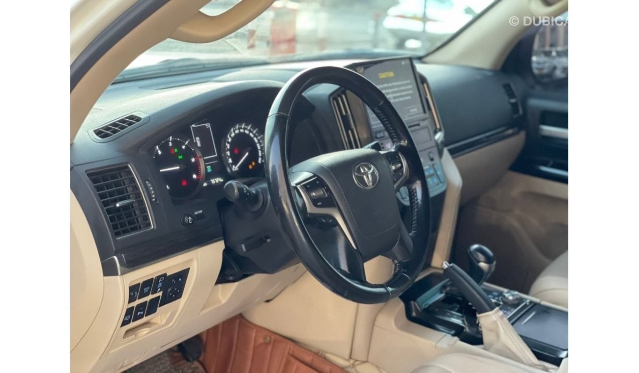 Toyota Land Cruiser 2019 GXR V8 | Diesel | Full Options | Top Of The Range