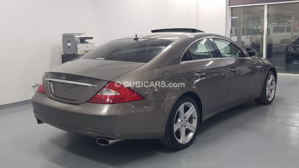 Used Mercedes-Benz CLS 350 2006 for sale in Sharjah - 488536