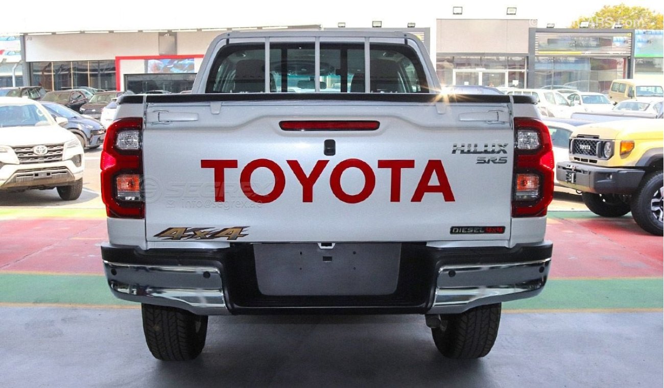 Toyota Hilux DIESEL 2.4 A/T FULL OPTION