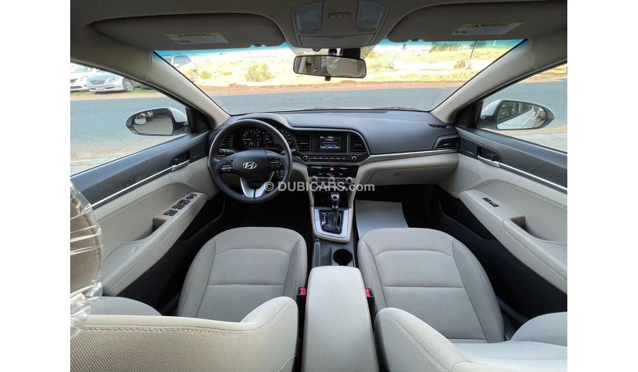 هيونداي إلانترا Standard ELANTRA WHITE/ LINE ASSIST /APPLE CAR PLAY