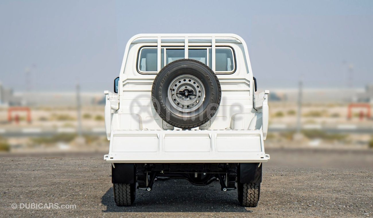 تويوتا لاند كروزر بيك آب LC79DC 4.0L DIESEL - WHITE: WITH DIFF LOCK, NEW SHAPE (EXPORT ONLY)