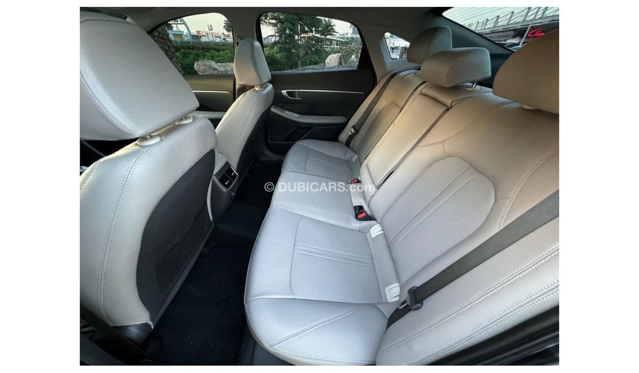 Hyundai Sonata HYUNDAI SONATA 2020 GCC 2.5L FULL OPTIONS UNDER WARRANTY WITH AGENCY SERVICE CONTRAC